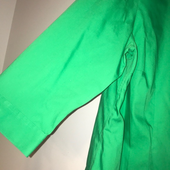 Kelly Green Button Down 3/4 Sleeve Top - Picture 4 of 6